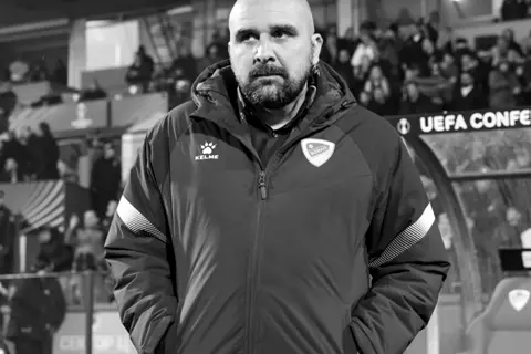 قصة وفاة مدرب خلال مباراة في الدوري الصربي